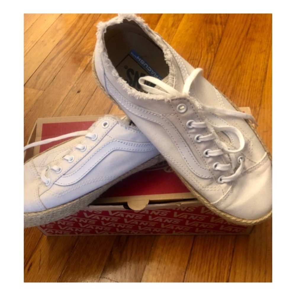 Vans canvas sneakers. Great Condition. Worn once